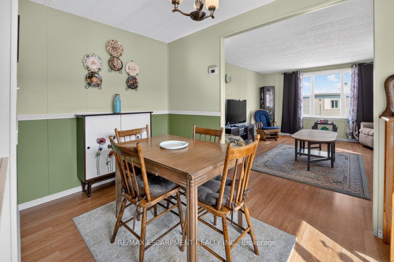 Photo 8 of 4586 Mary Lane, Lincoln, Beamsville — HOMEH