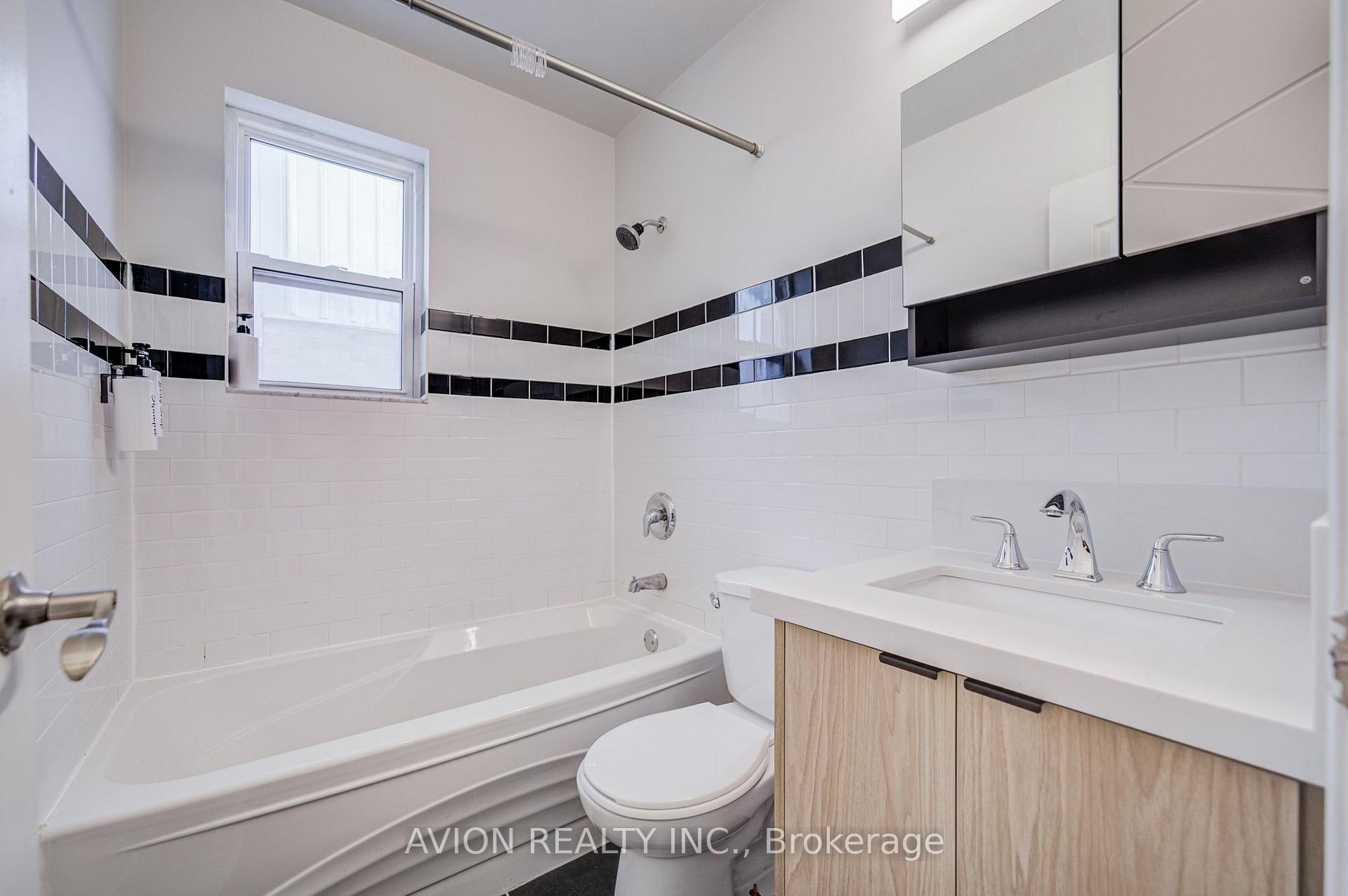 Photo 13 of Unit Unit 6, 882 Broadview Avenue, Toronto, Playter Estates-Danforth — HOMEH