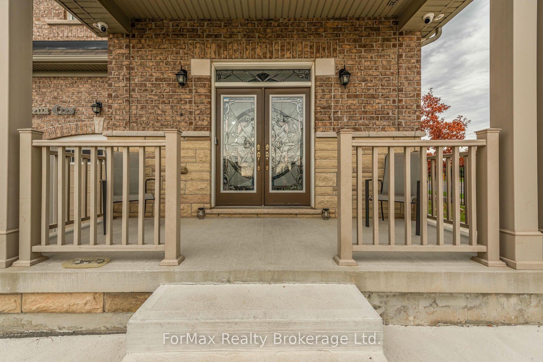 Photo 4 of 70 Zanetta Crescent, Brampton, Credit Valley — HOMEH