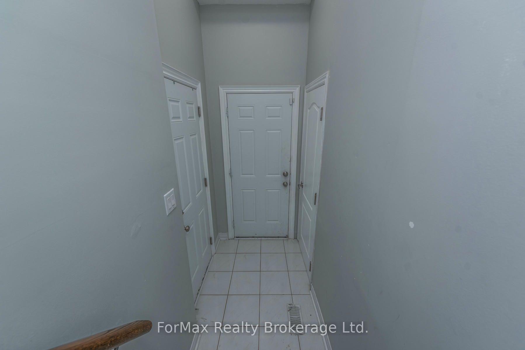 Photo 11 of 70 Zanetta Crescent, Brampton, Credit Valley — HOMEH