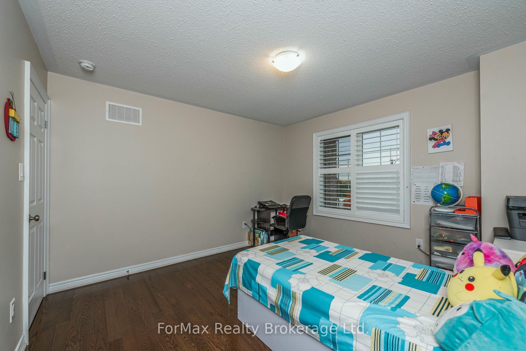 Photo 22 of 70 Zanetta Crescent, Brampton, Credit Valley — HOMEH