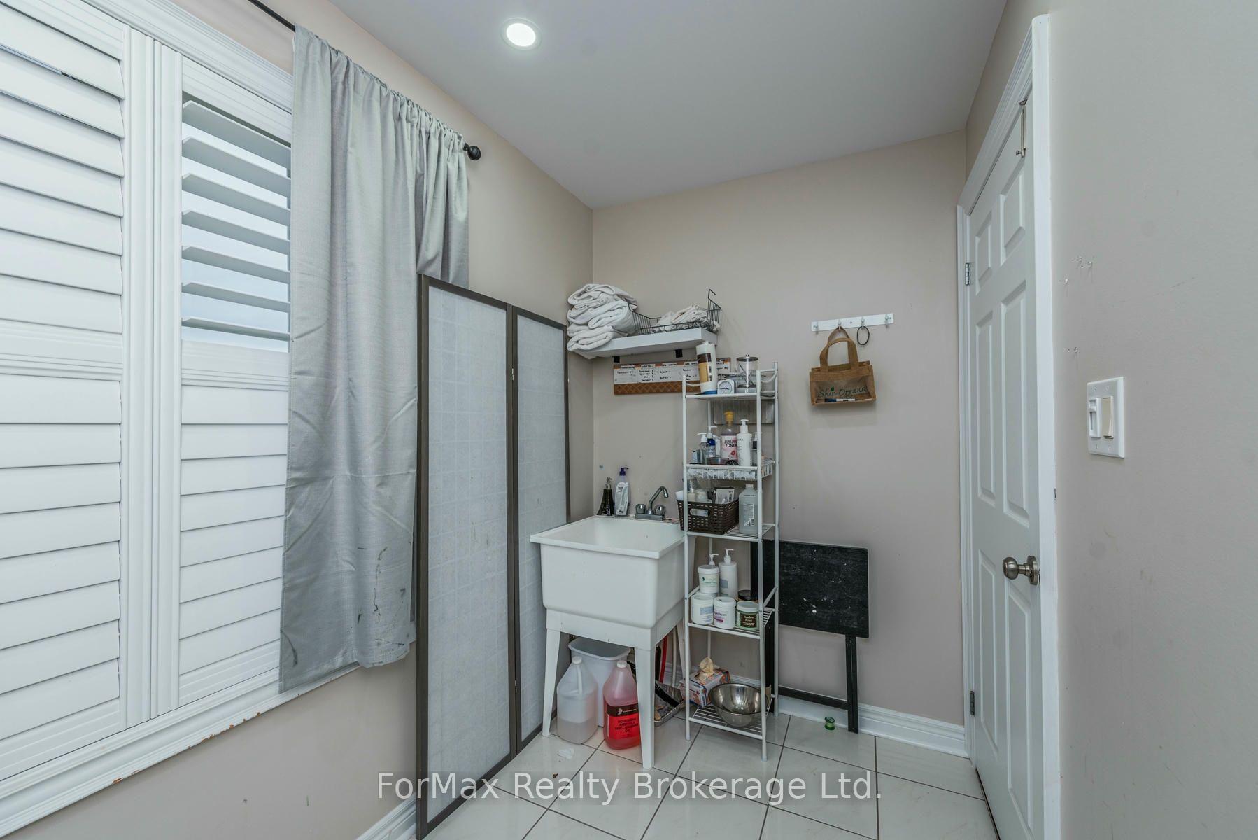 Photo 30 of 70 Zanetta Crescent, Brampton, Credit Valley — HOMEH