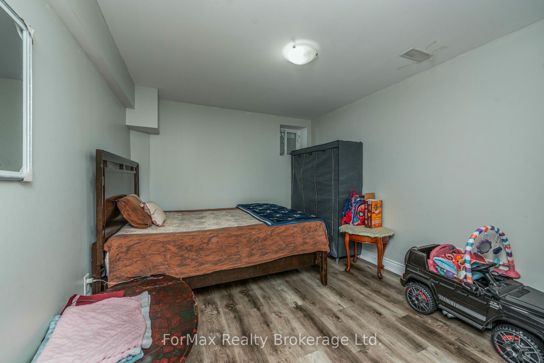 Photo 42 of 70 Zanetta Crescent, Brampton, Credit Valley — HOMEH