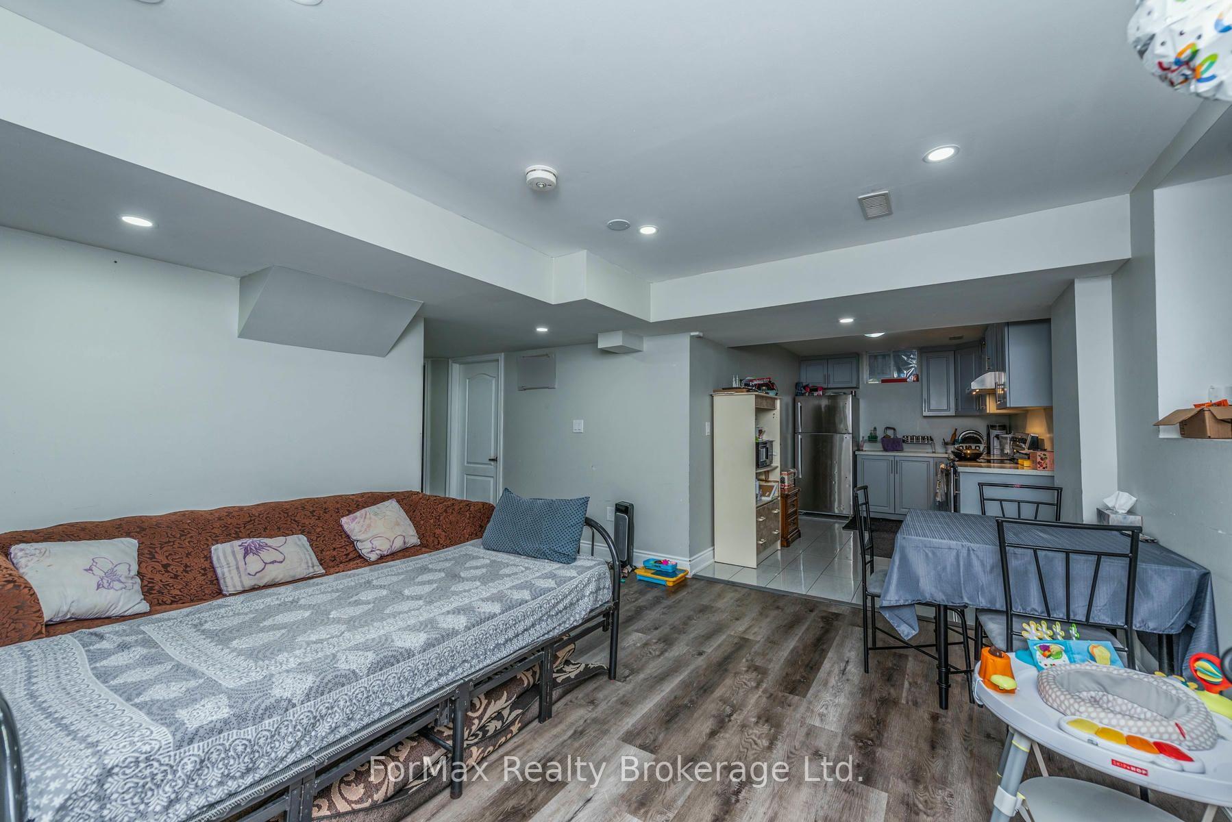 Photo 46 of 70 Zanetta Crescent, Brampton, Credit Valley — HOMEH