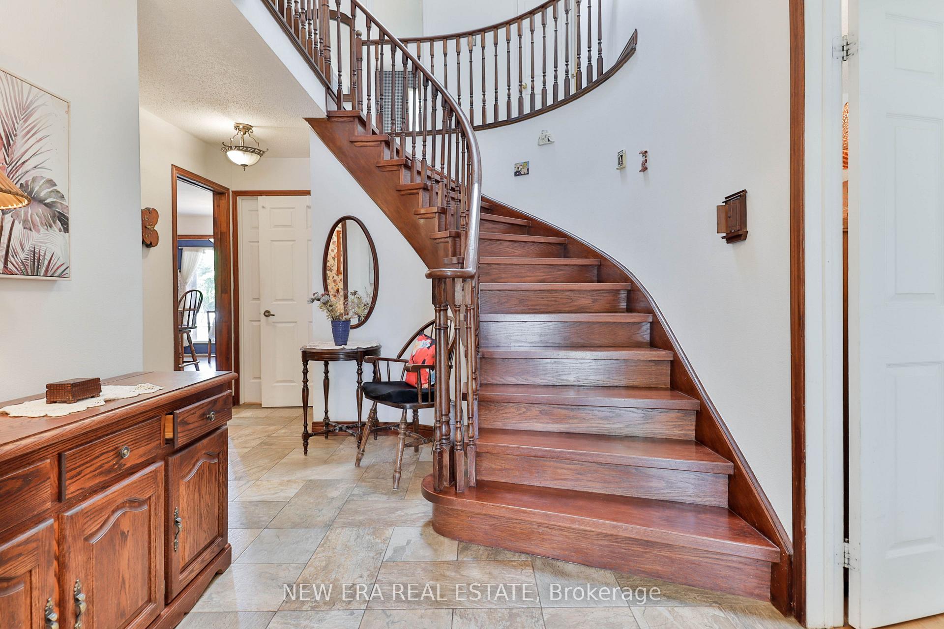 Photo 11 of 37 Glenthorne Drive, Scarborough, Highland Creek — HOMEH