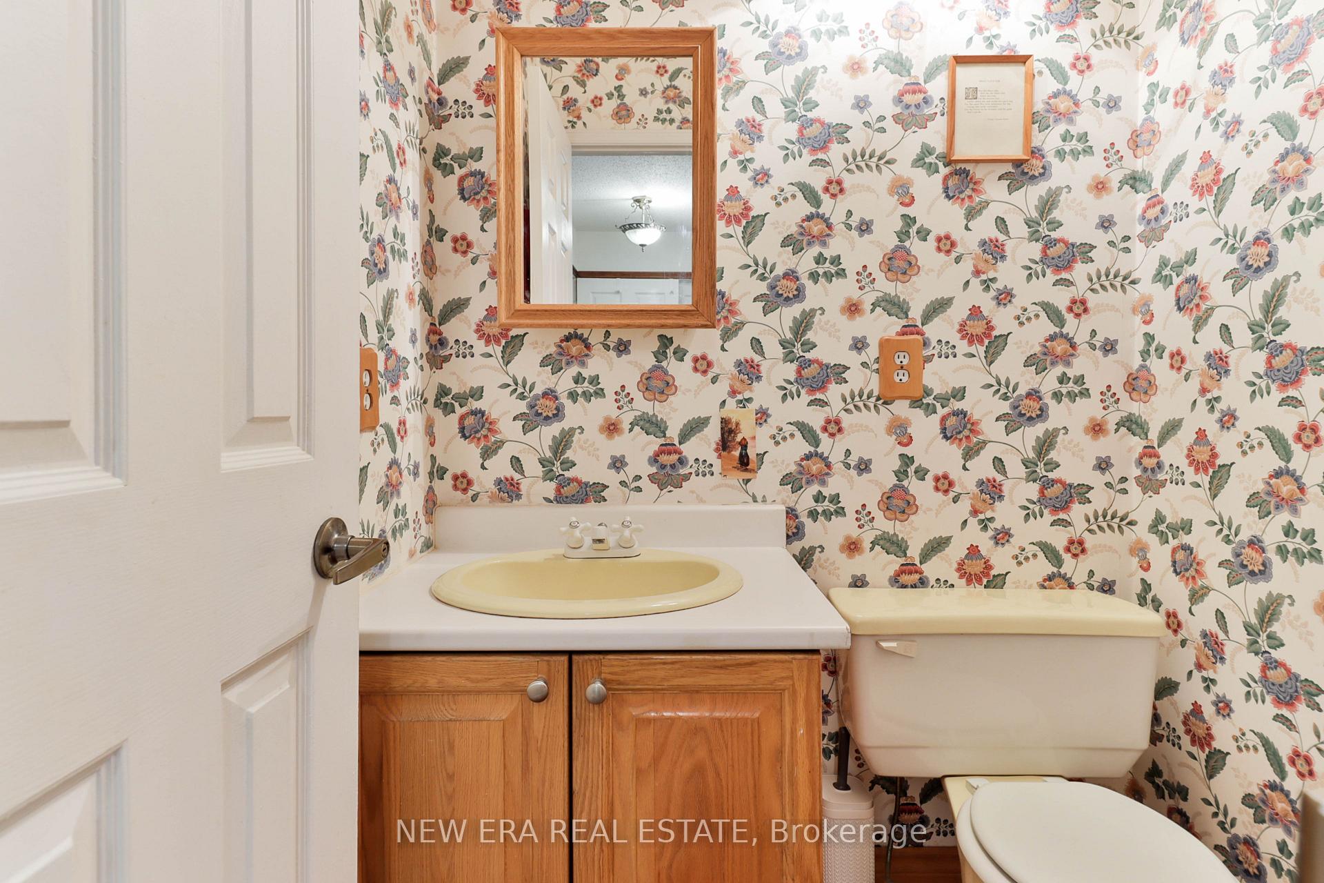 Photo 18 of 37 Glenthorne Drive, Scarborough, Highland Creek — HOMEH