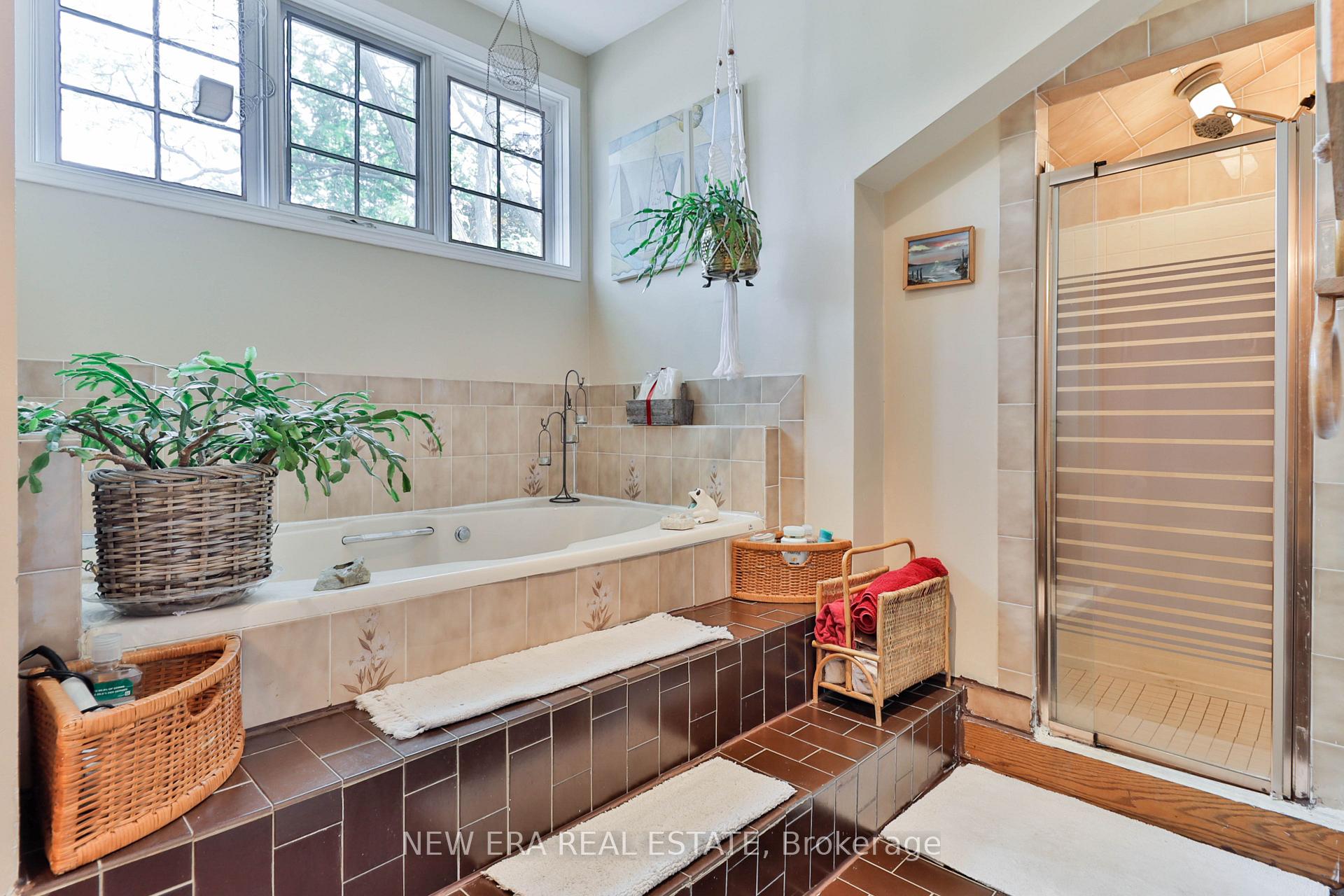 Photo 25 of 37 Glenthorne Drive, Scarborough, Highland Creek — HOMEH