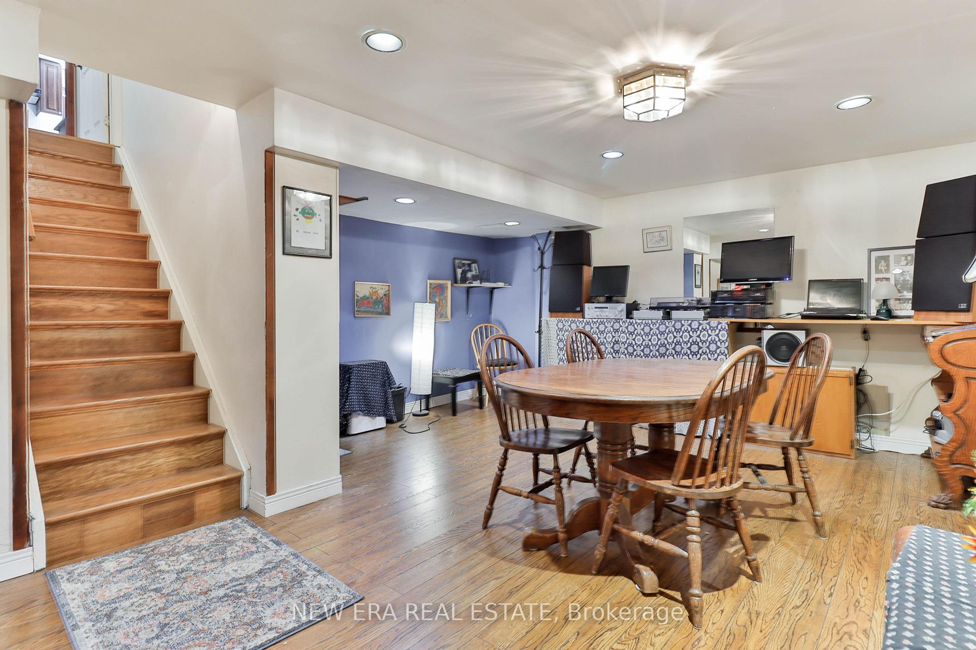Photo 27 of 37 Glenthorne Drive, Scarborough, Highland Creek — HOMEH