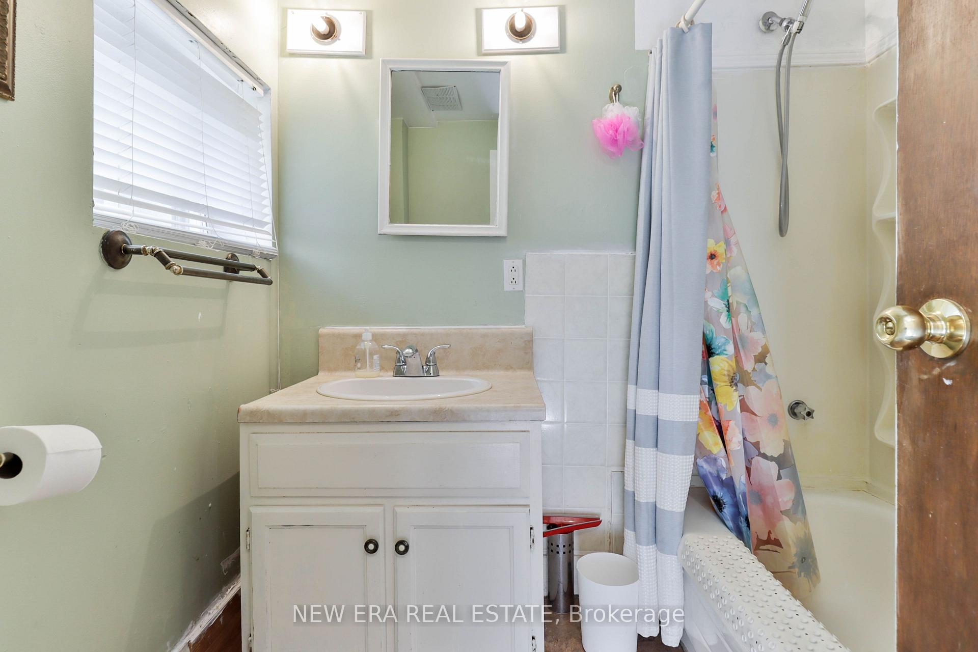 Photo 43 of 37 Glenthorne Drive, Scarborough, Highland Creek — HOMEH