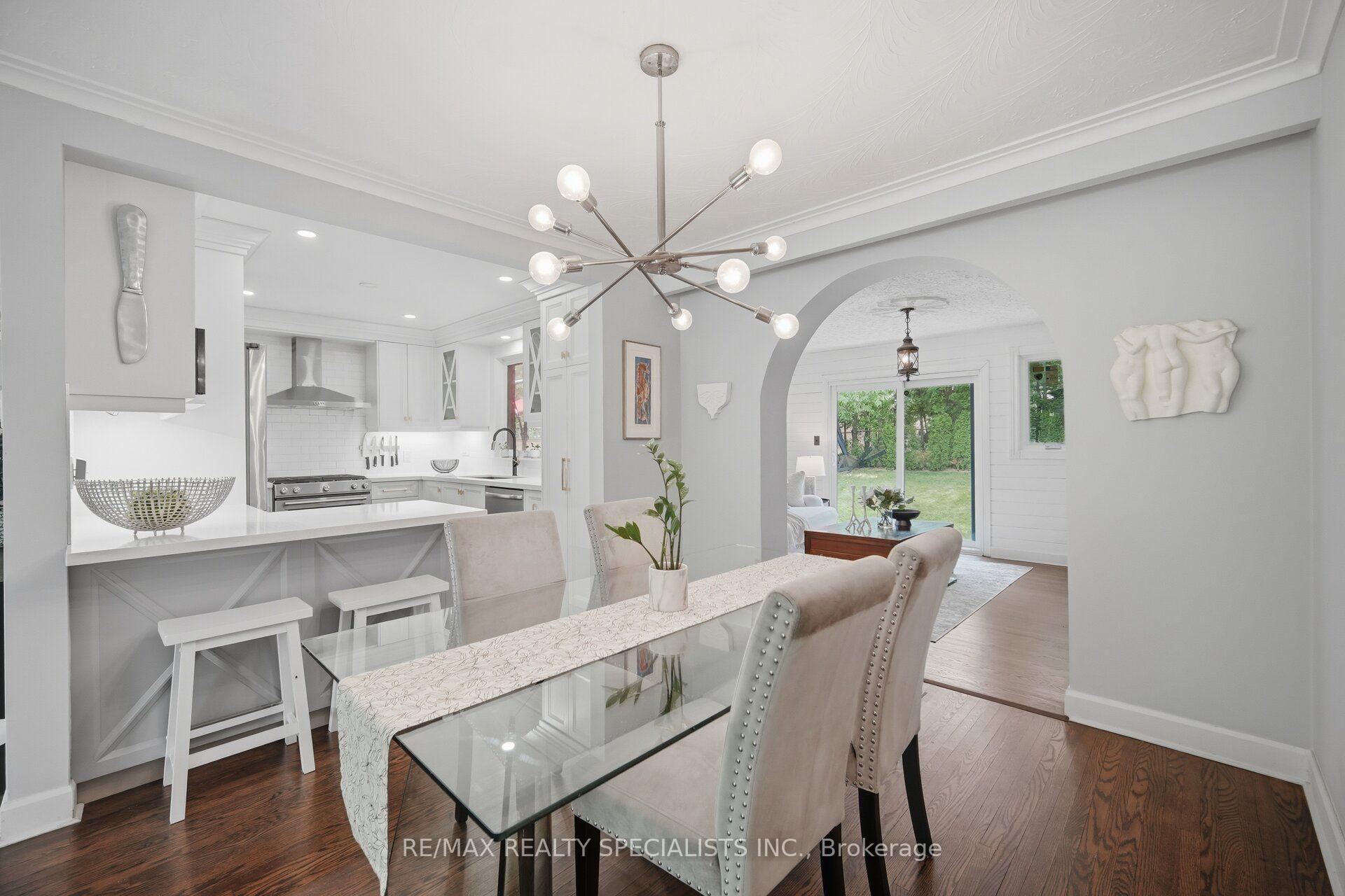 Photo 4 of 89 Alhart Drive, Etobicoke, Thistletown-Beaumonde Heights — HOMEH