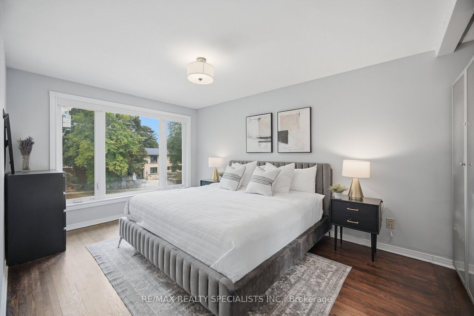Photo 11 of 89 Alhart Drive, Etobicoke, Thistletown-Beaumonde Heights — HOMEH
