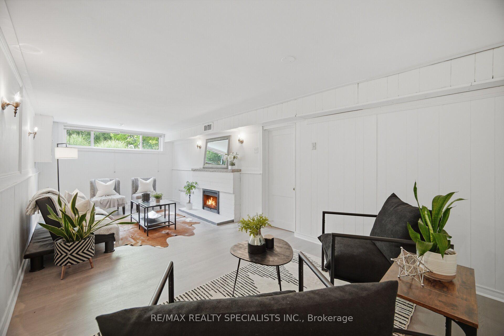 Photo 16 of 89 Alhart Drive, Etobicoke, Thistletown-Beaumonde Heights — HOMEH