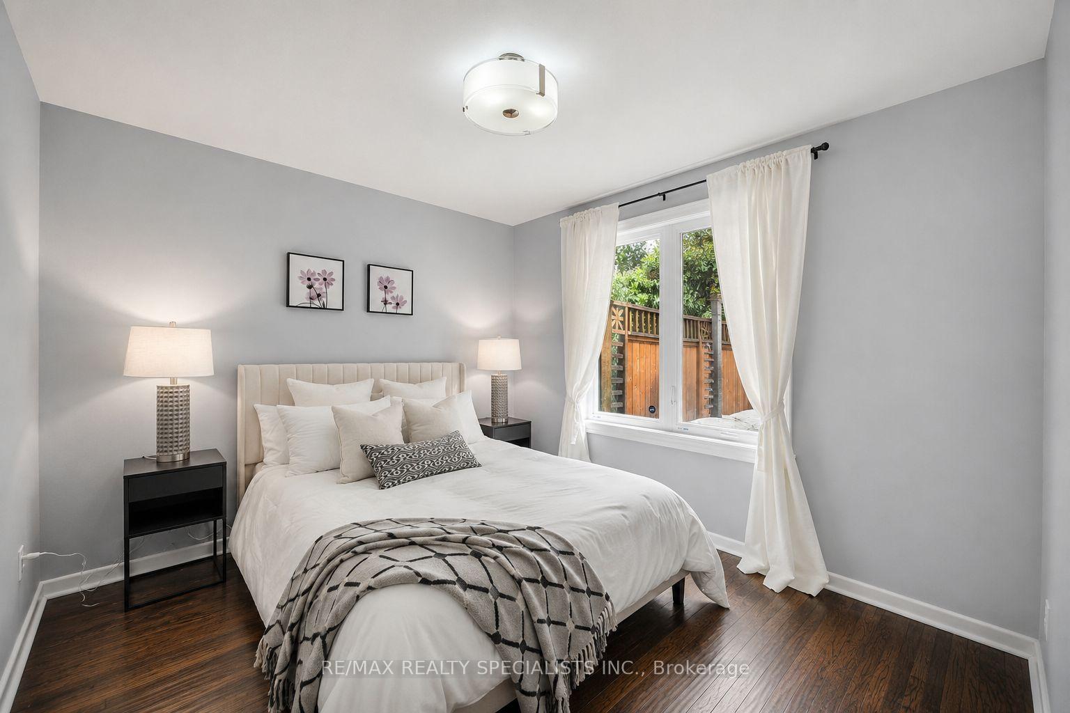 Photo 14 of 89 Alhart Drive, Etobicoke, Thistletown-Beaumonde Heights — HOMEH