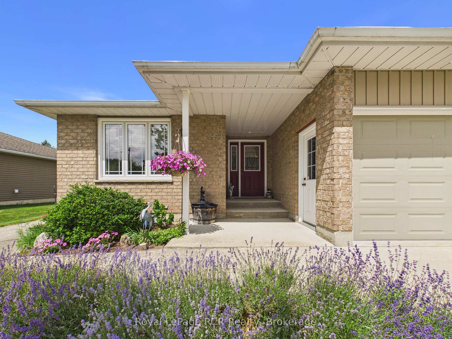 Photo 3 of 51 Alfred Street, North Huron, Wingham — HOMEH
