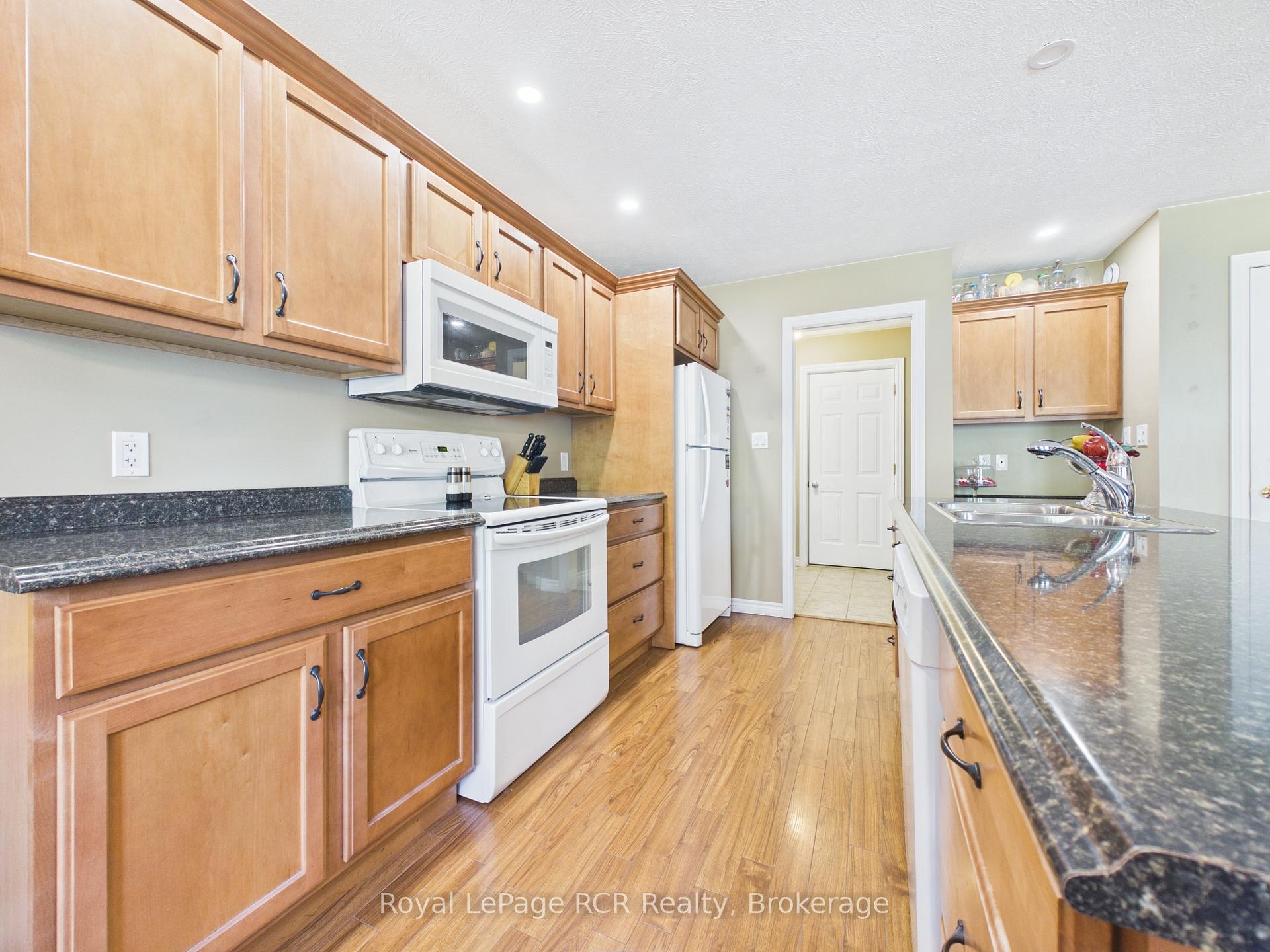 Photo 10 of 51 Alfred Street, North Huron, Wingham — HOMEH
