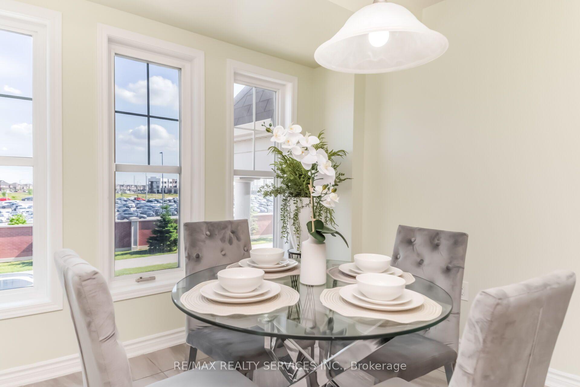 Photo 14 of 39 Baycliffe Crescent, Brampton, Northwest Brampton — HOMEH