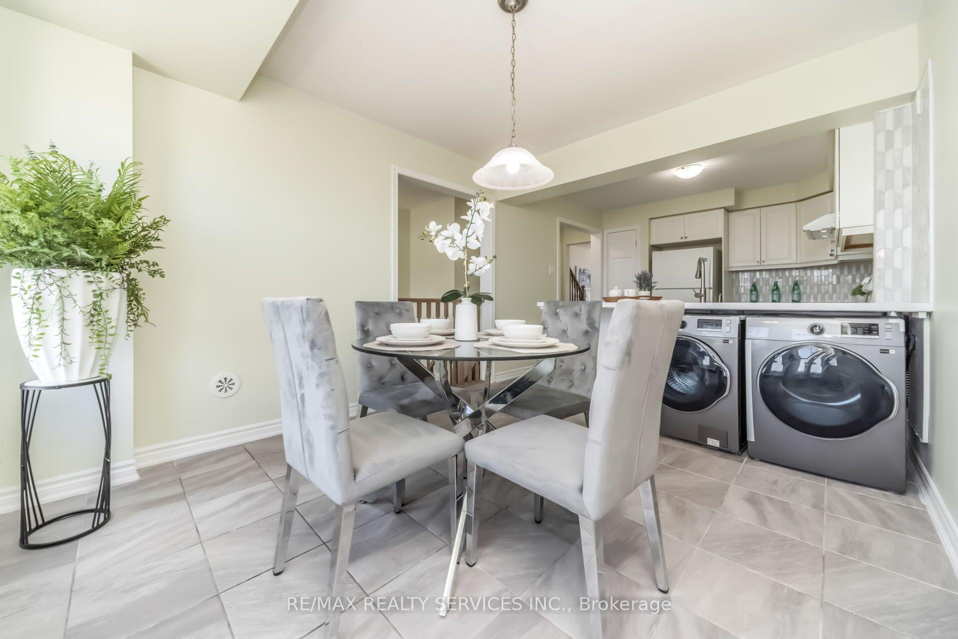 Photo 15 of 39 Baycliffe Crescent, Brampton, Northwest Brampton — HOMEH