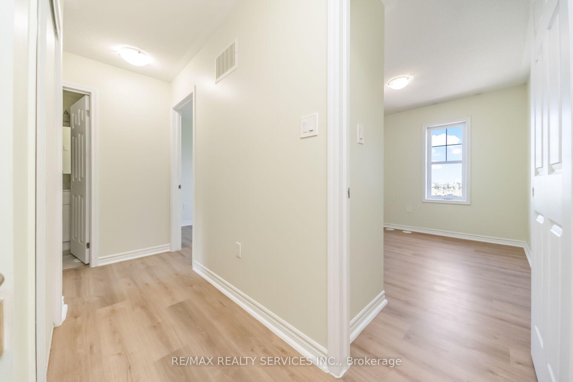 Photo 27 of 39 Baycliffe Crescent, Brampton, Northwest Brampton — HOMEH