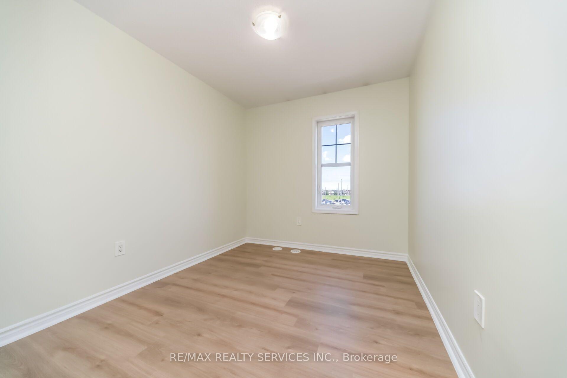 Photo 28 of 39 Baycliffe Crescent, Brampton, Northwest Brampton — HOMEH