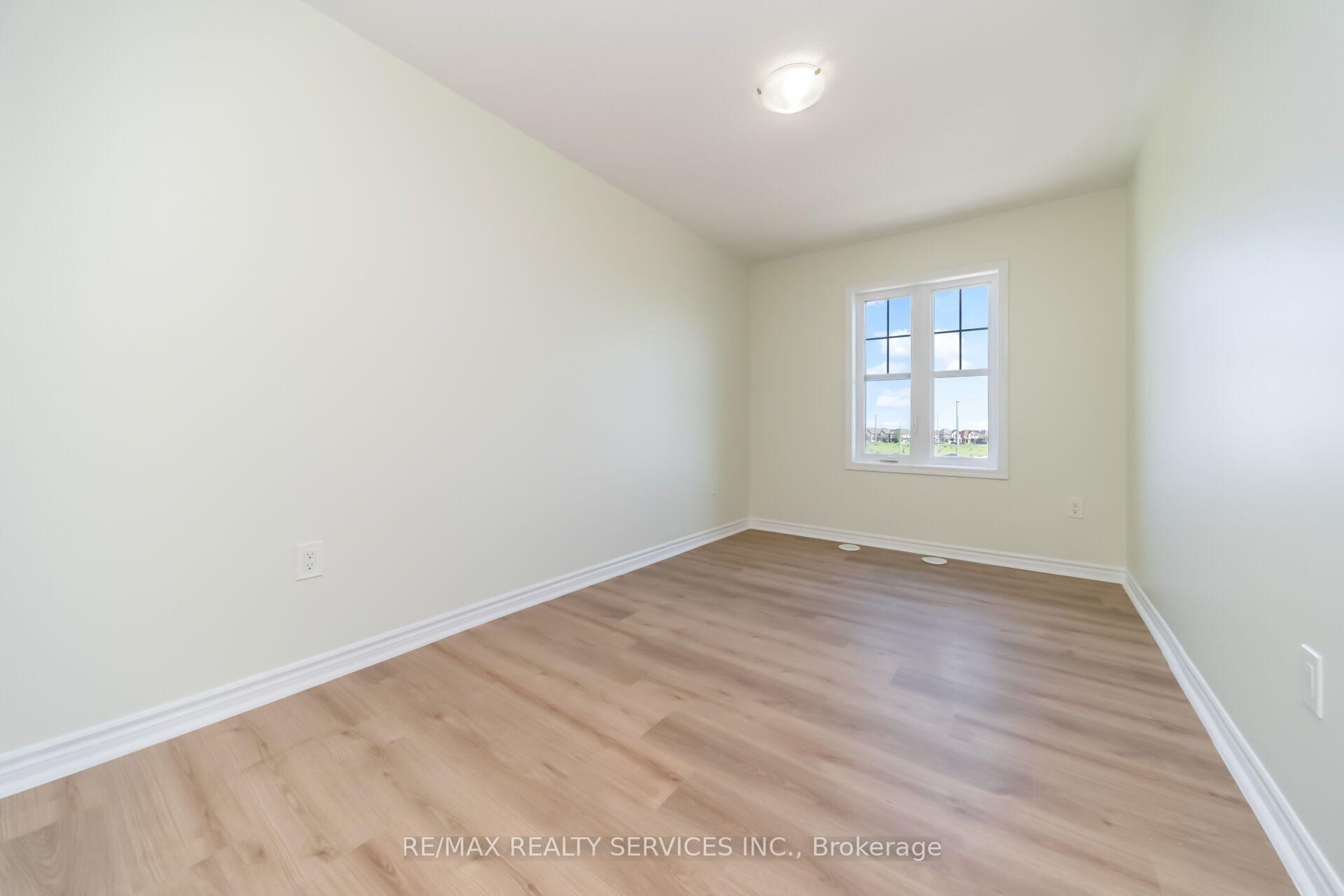 Photo 30 of 39 Baycliffe Crescent, Brampton, Northwest Brampton — HOMEH