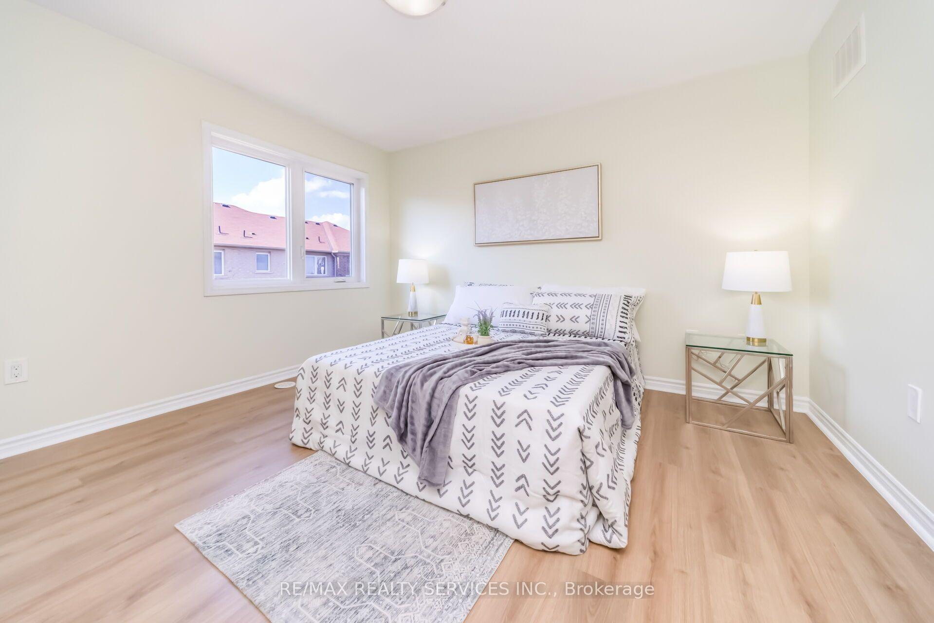 Photo 36 of 39 Baycliffe Crescent, Brampton, Northwest Brampton — HOMEH