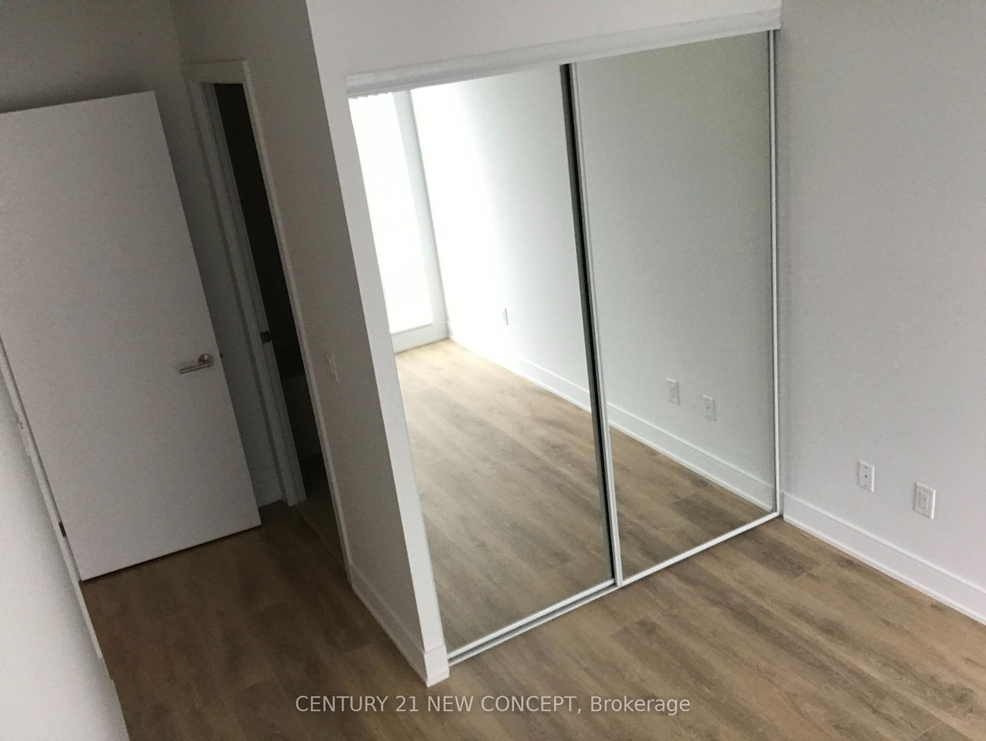 Photo 2 of Unit 823, 525 Adelaide Street W, Toronto, Waterfront Communities — HOMEH