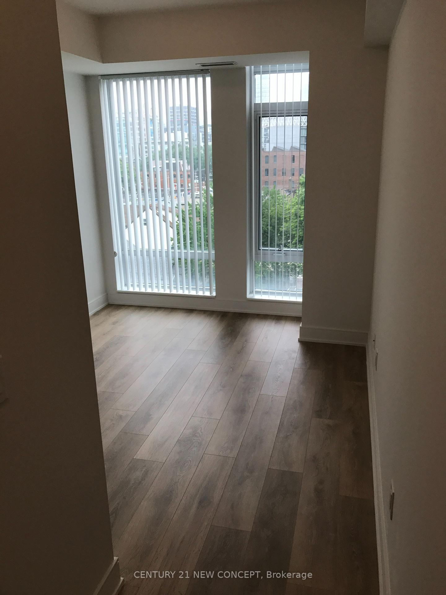 Photo 3 of Unit 823, 525 Adelaide Street W, Toronto, Waterfront Communities — HOMEH