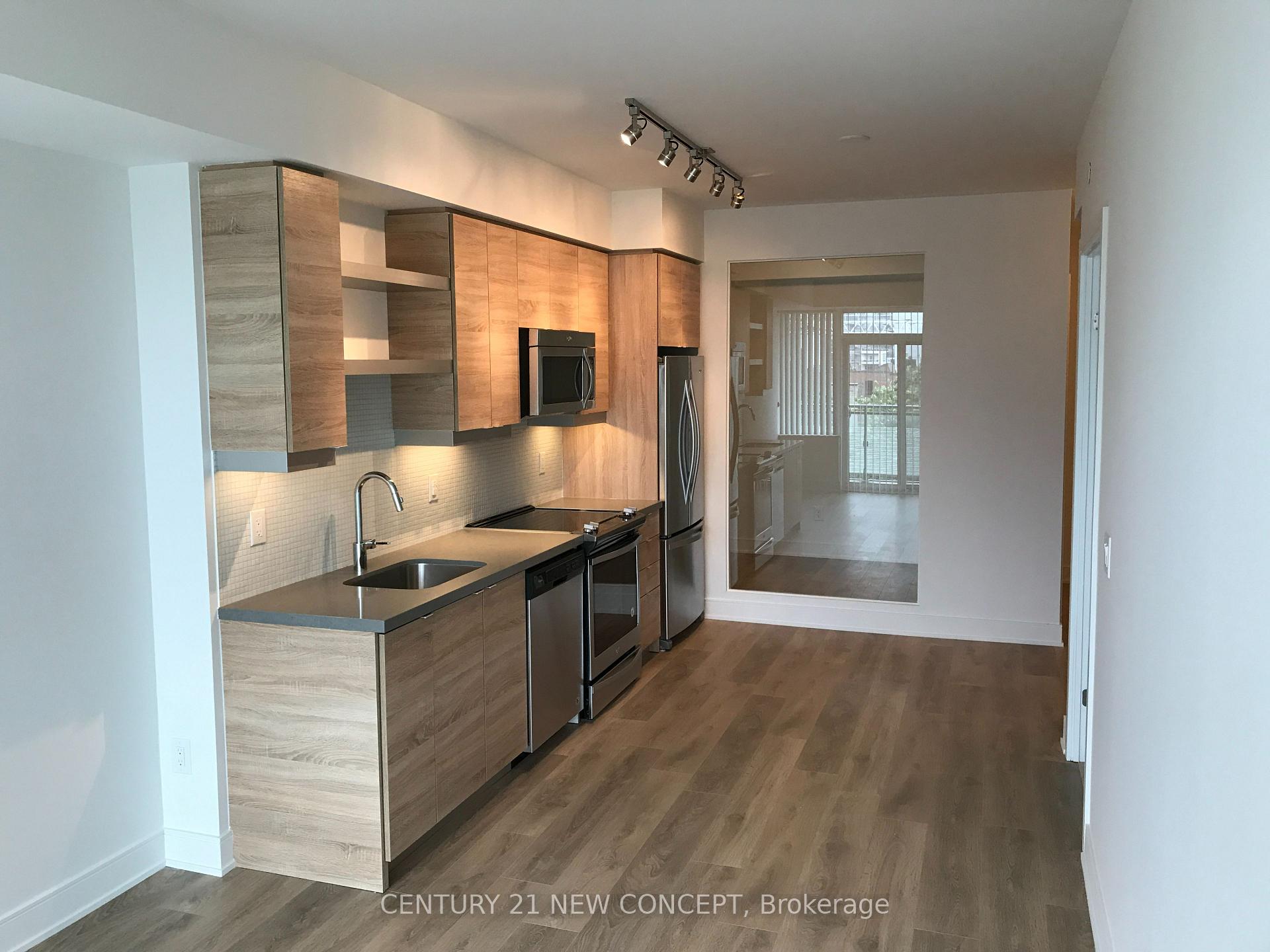 Photo 8 of Unit 823, 525 Adelaide Street W, Toronto, Waterfront Communities — HOMEH