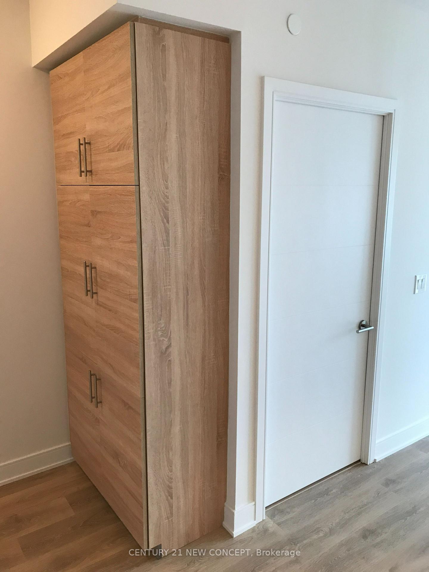 Photo 11 of Unit 823, 525 Adelaide Street W, Toronto, Waterfront Communities — HOMEH