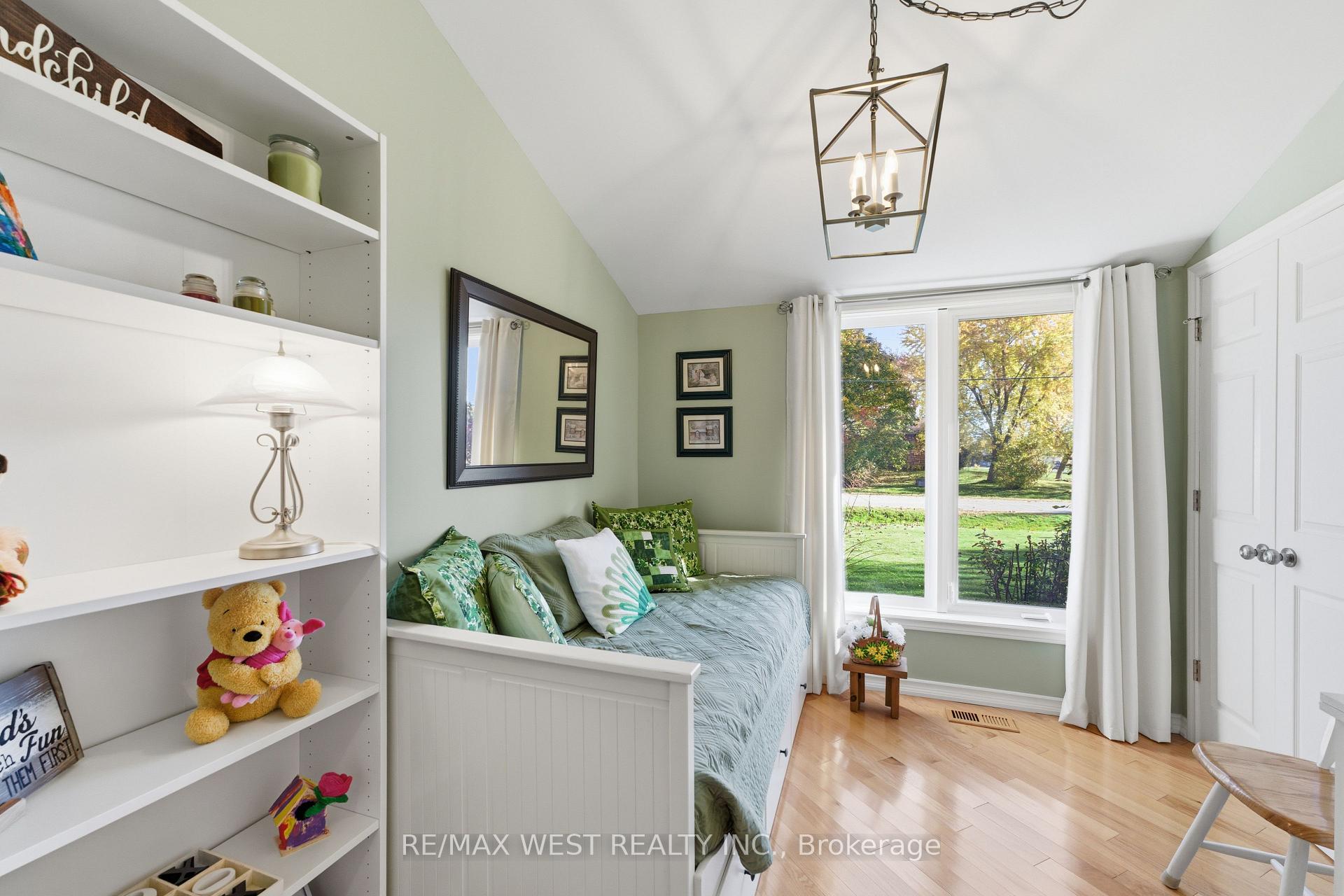 Photo 9 of 2776 Dalewood Court, Hamilton Township, Rural Hamilton — HOMEH