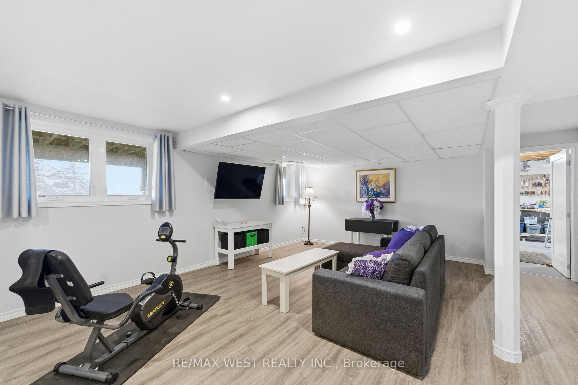 Photo 11 of 2776 Dalewood Court, Hamilton Township, Rural Hamilton — HOMEH