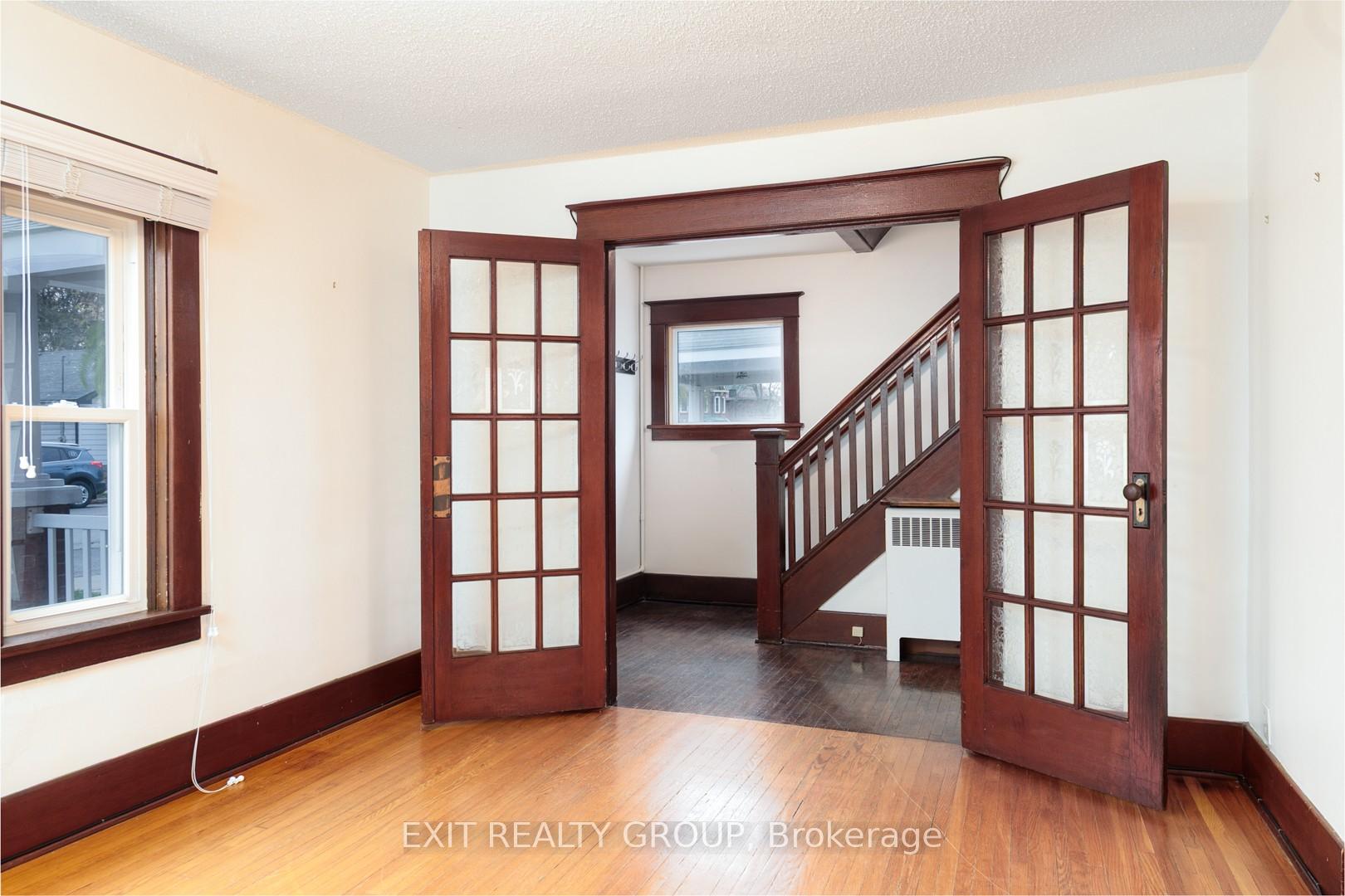 Photo 5 of 92 Byron Street, Quinte West, Trenton Ward — HOMEH