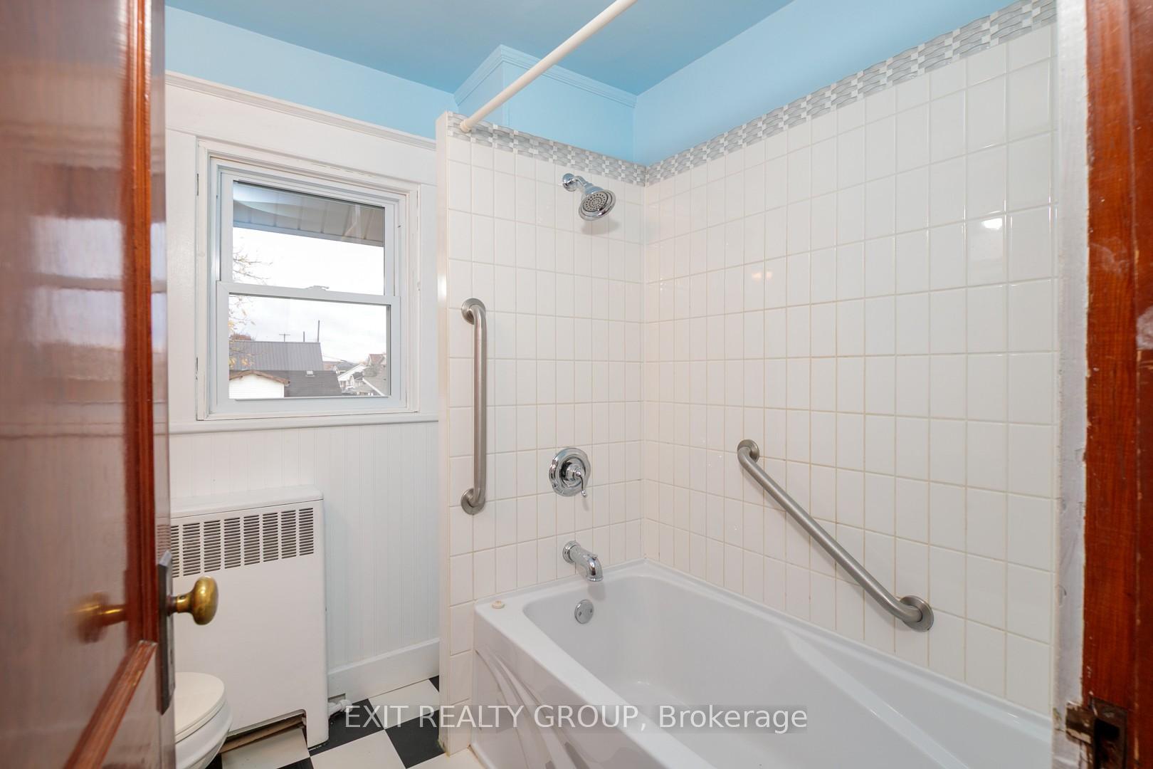 Photo 28 of 92 Byron Street, Quinte West, Trenton Ward — HOMEH