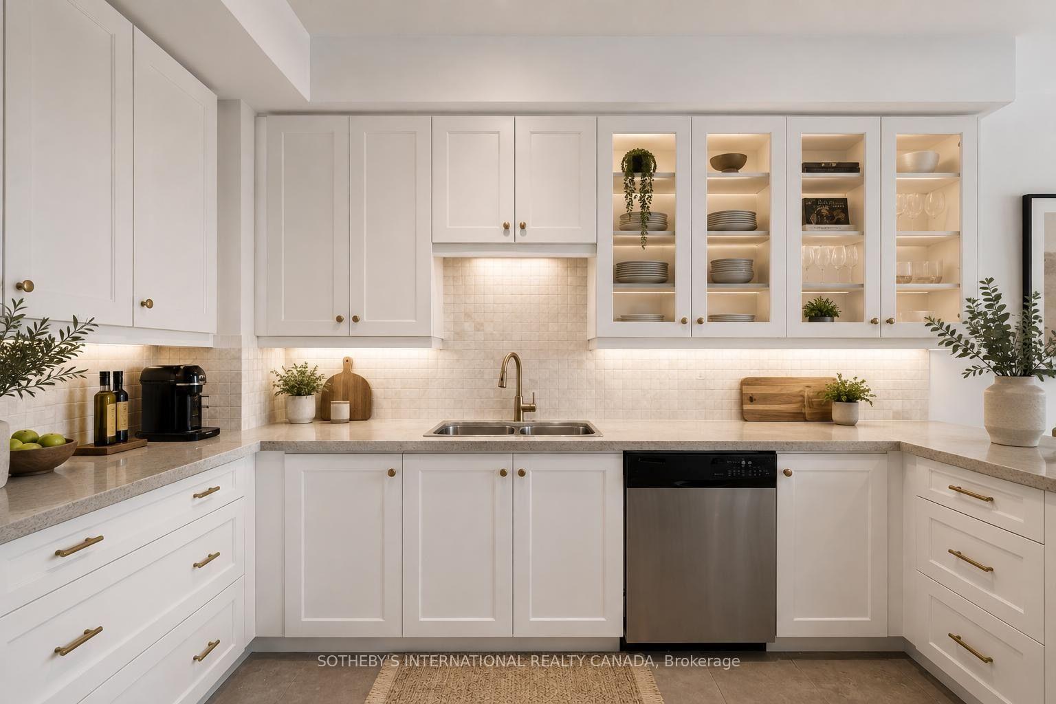 Photo 5 of Unit 2301, 20 Blue Jays Way, Toronto, Waterfront Communities — HOMEH