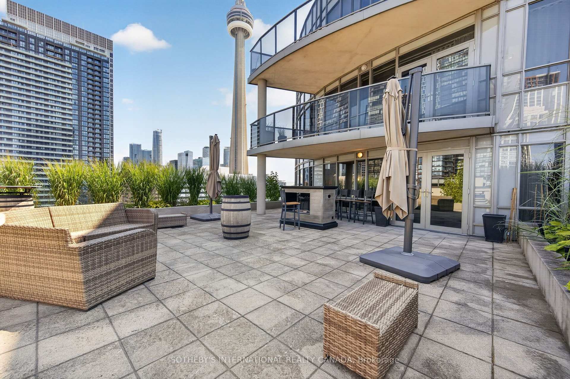 Photo 8 of Unit 2301, 20 Blue Jays Way, Toronto, Waterfront Communities — HOMEH
