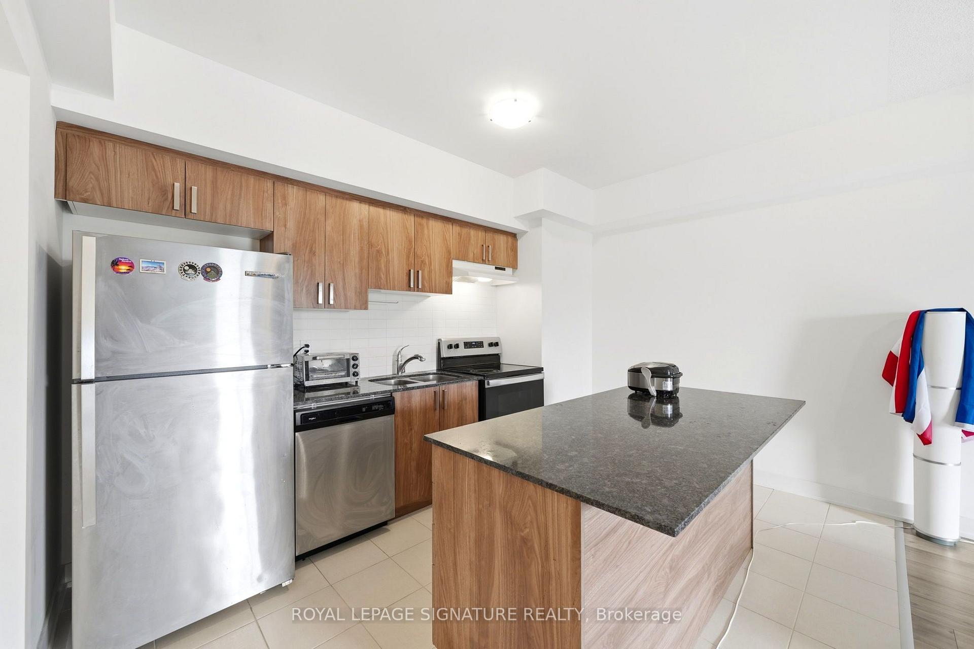 Photo 11 of Unit 504, 5 Chef Lane, Barrie, Rural Barrie Southeast — HOMEH