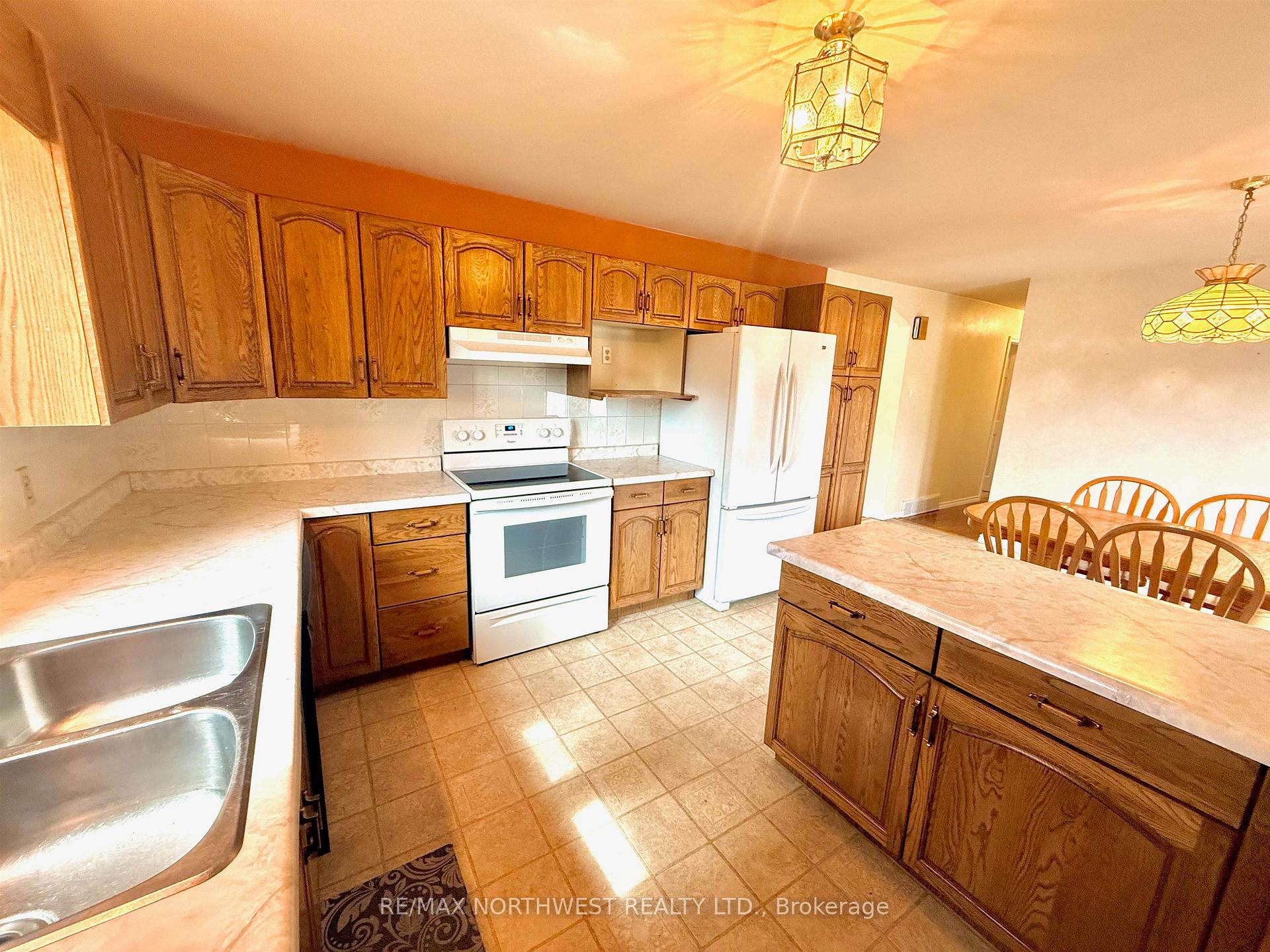 Photo 12 of 1 Kirkpatrick Avenue, Kenora, Donkirk Heights — HOMEH
