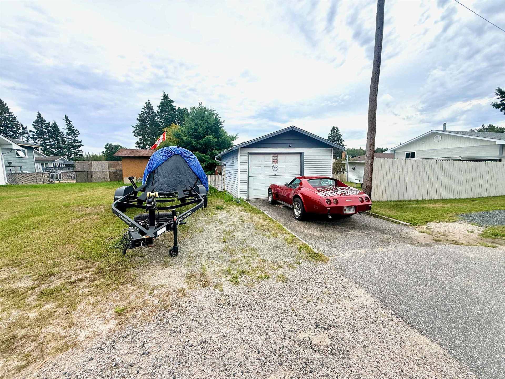 Photo 32 of 1 Kirkpatrick Avenue, Kenora, Donkirk Heights — HOMEH