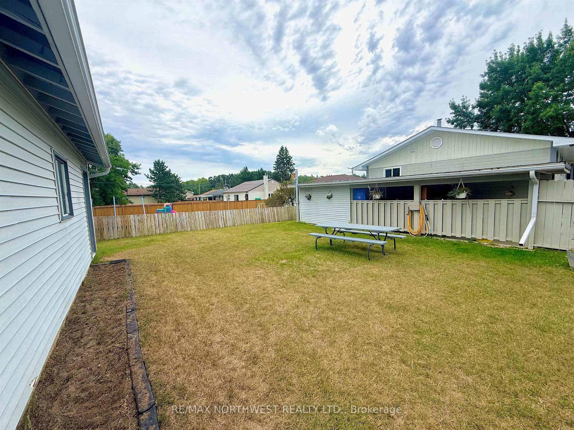 Photo 47 of 1 Kirkpatrick Avenue, Kenora, Donkirk Heights — HOMEH