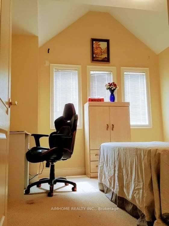 Photo 6 of 425 Harris Street, Whitby, Downtown Whitby — HOMEH