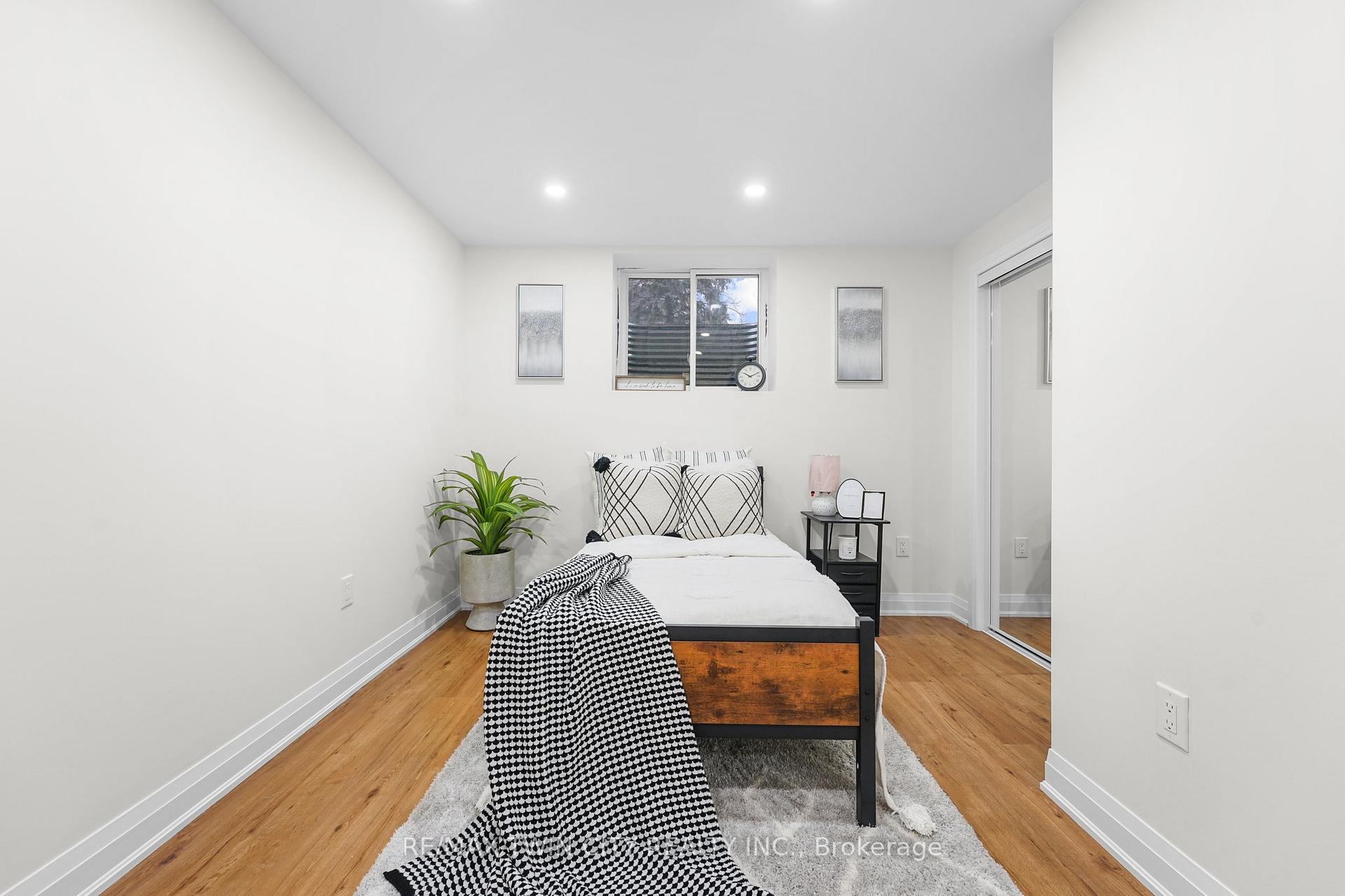 Photo 34 of 58 Tupper Crescent, Kitchener, Grand River North — HOMEH