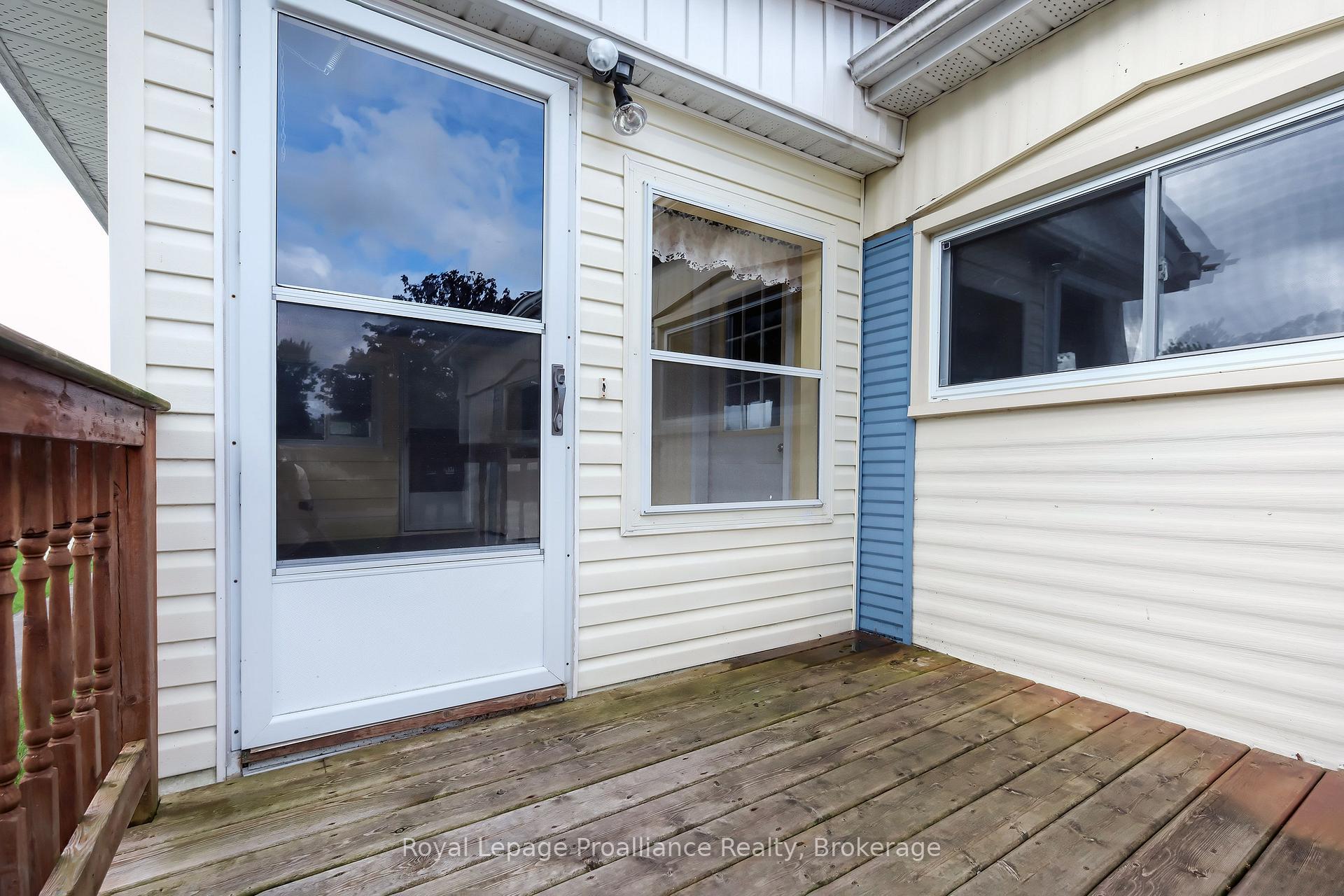 Photo 4 of 8 Juniper Lane, Quinte West, Sidney Ward — HOMEH
