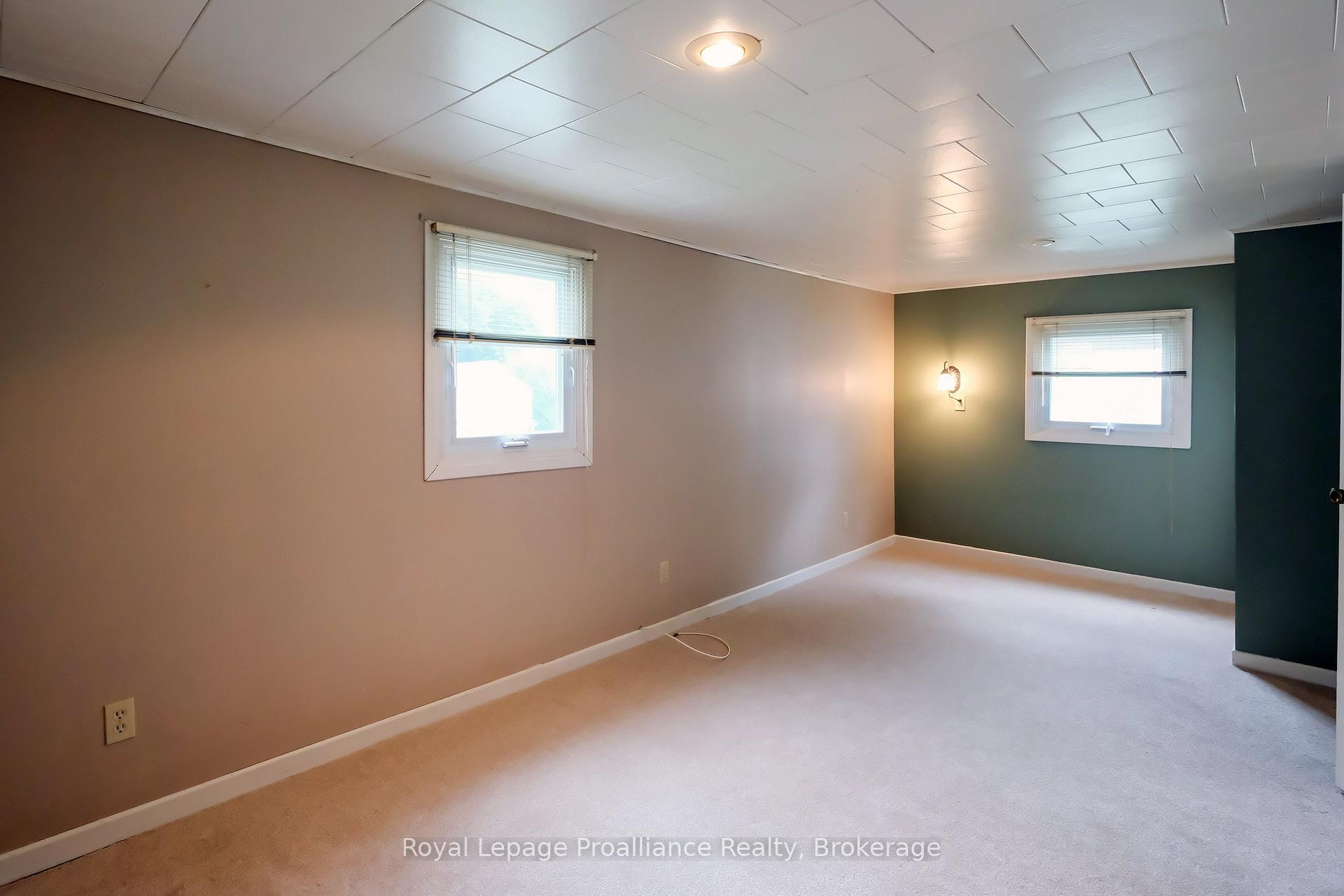 Photo 24 of 8 Juniper Lane, Quinte West, Sidney Ward — HOMEH
