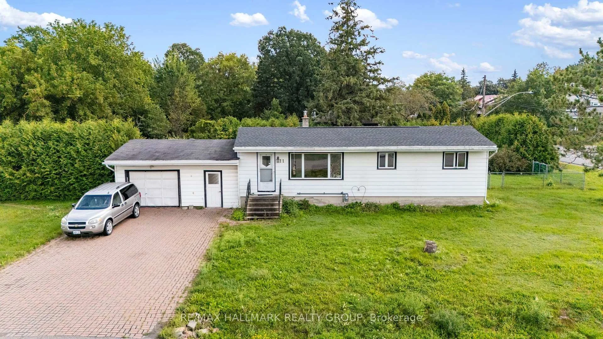 Photo 8 of 11 Bobcat Way Street, Ottawa, Stittsville (South) — HOMEH