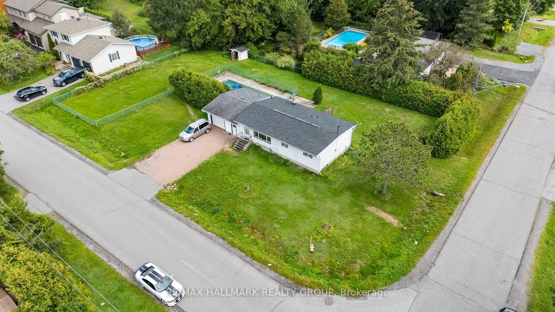 Photo 9 of 11 Bobcat Way Street, Ottawa, Stittsville (South) — HOMEH