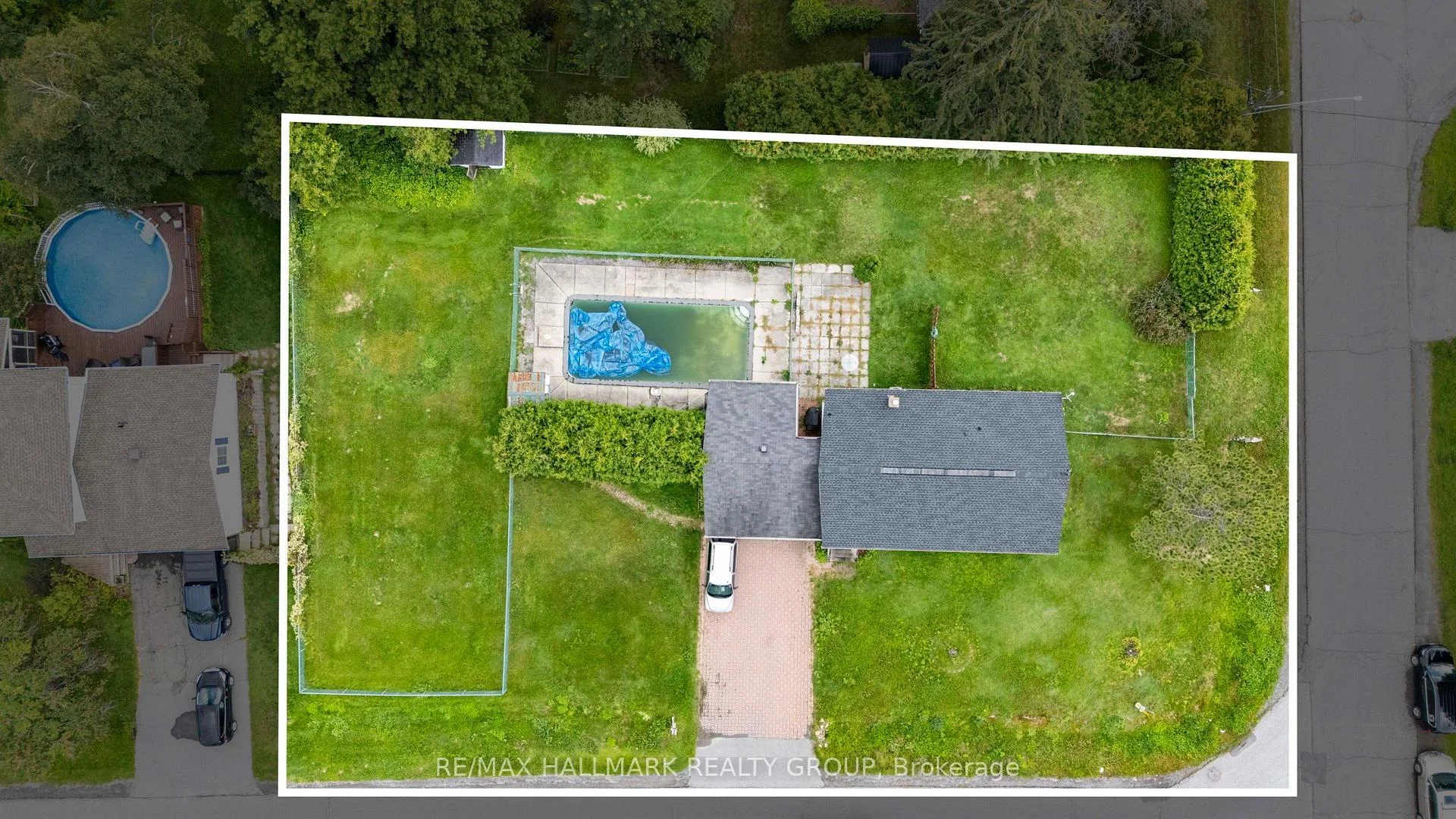 Photo 10 of 11 Bobcat Way Street, Ottawa, Stittsville (South) — HOMEH