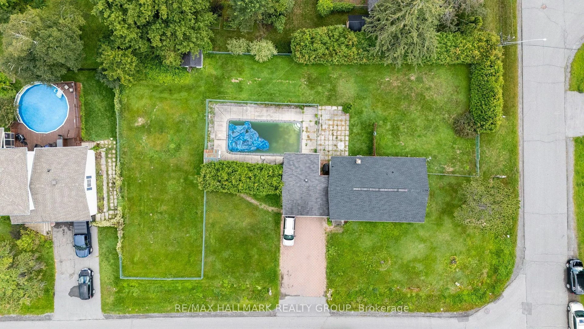 Photo 12 of 11 Bobcat Way Street, Ottawa, Stittsville (South) — HOMEH