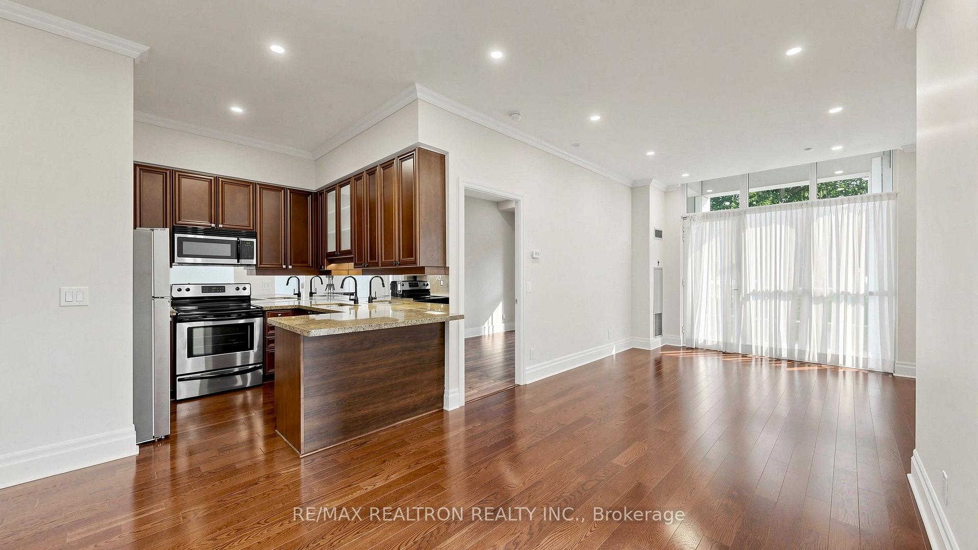Photo 2 of Unit 116C, 39 Upper Duke Crescent, Markham, Unionville — HOMEH
