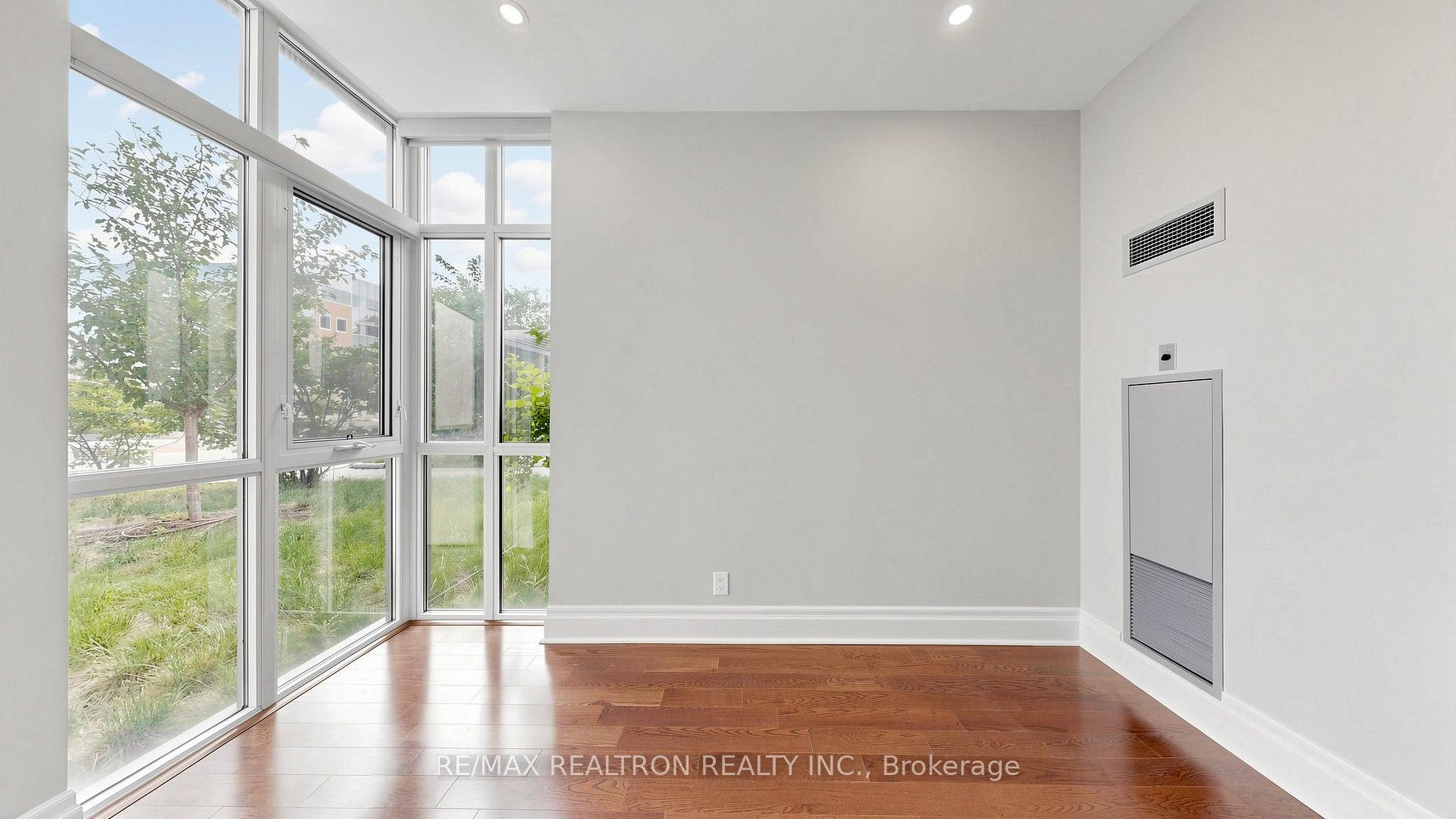 Photo 7 of Unit 116C, 39 Upper Duke Crescent, Markham, Unionville — HOMEH
