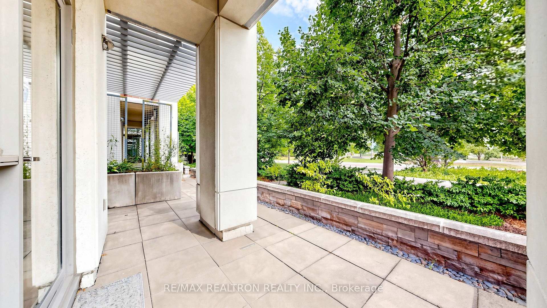 Photo 16 of Unit 116C, 39 Upper Duke Crescent, Markham, Unionville — HOMEH